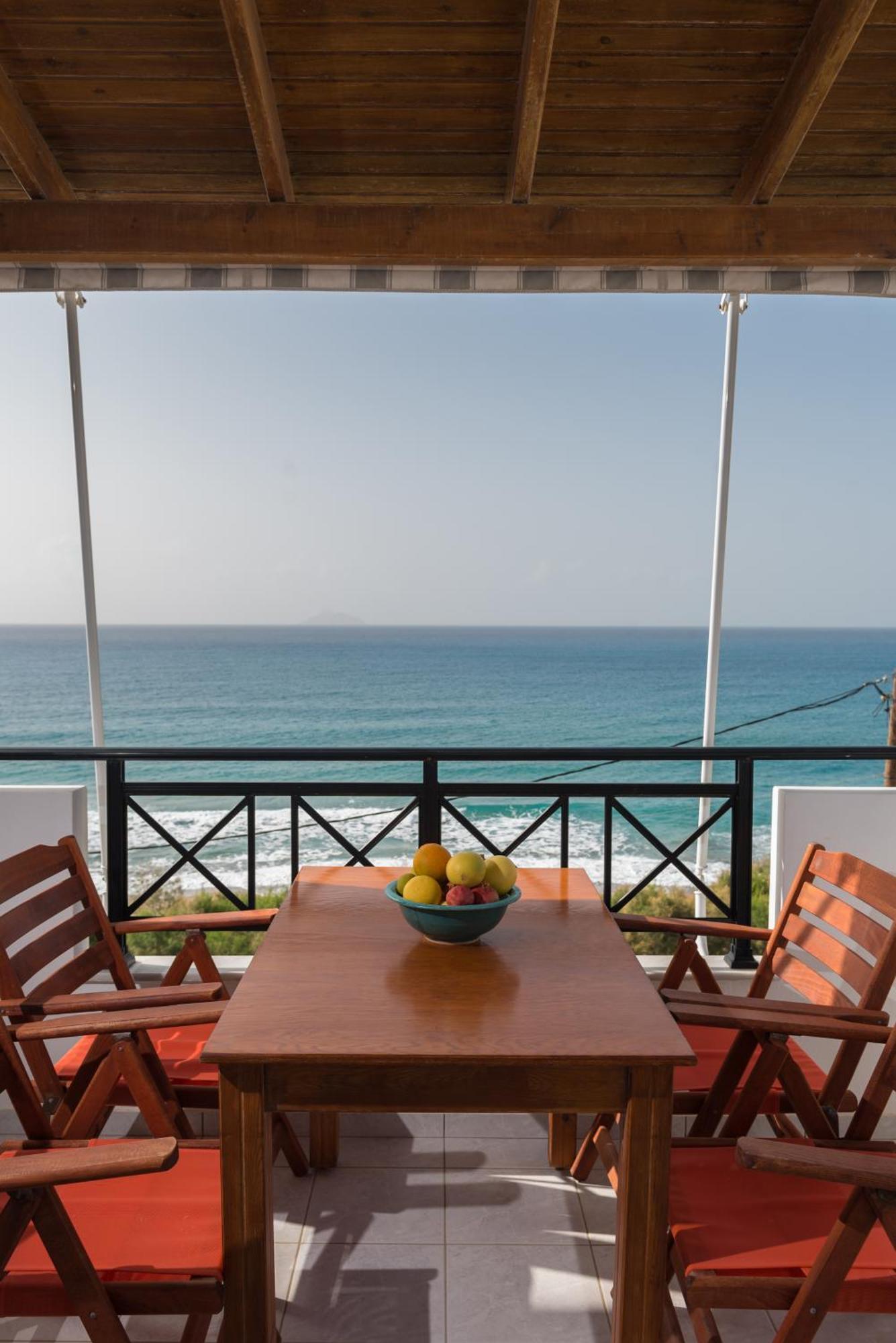 Finikas Studios & Apartments - Kalamaki Holidays ห้อง รูปภาพ