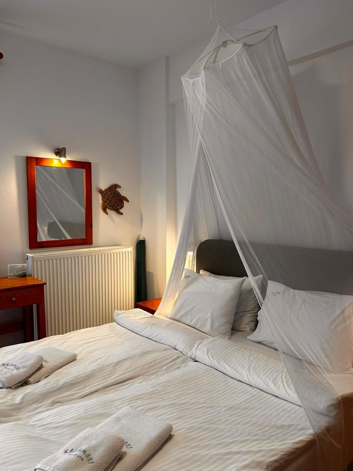 Finikas Studios & Apartments - Kalamaki Holidays ภายนอก รูปภาพ